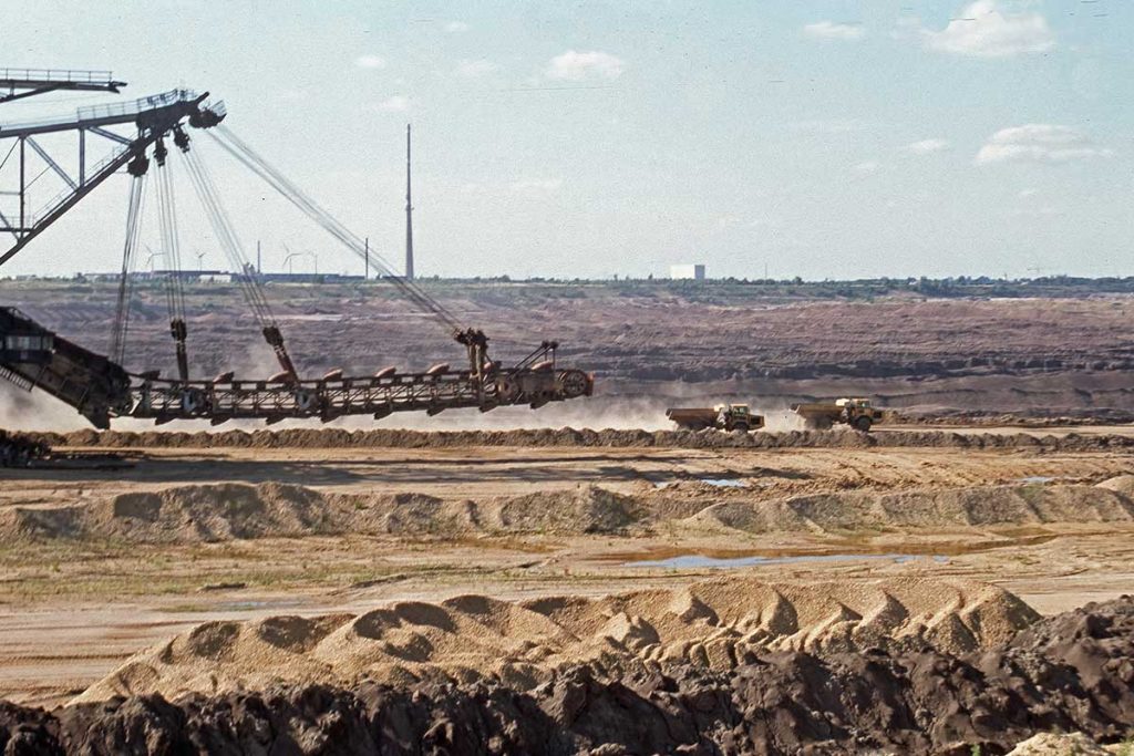 Tagebau Blick auf Bösdorf 2000